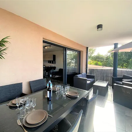 Les Terrasses De L'isolella Apartament